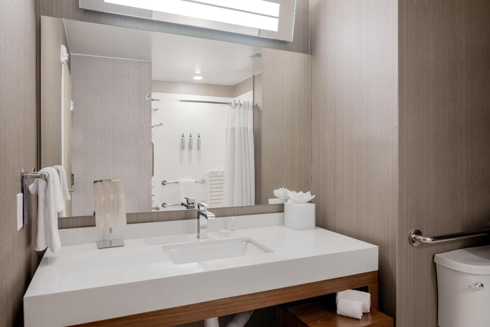 Courtyard By Marriott Houston Northeast Otel Dış mekan fotoğraf